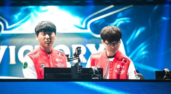 Invictus Gaming shares player Q&A video; Meiko ： 今年最大的遗憾是世界冠军赛的四分之一决赛