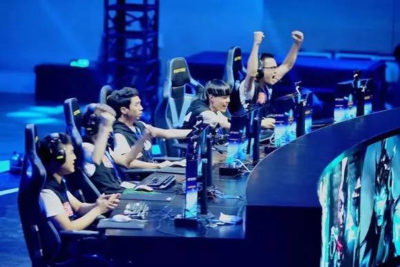 JDG签下Xiaoxu和Wink，迎接LPL第三分裂2025